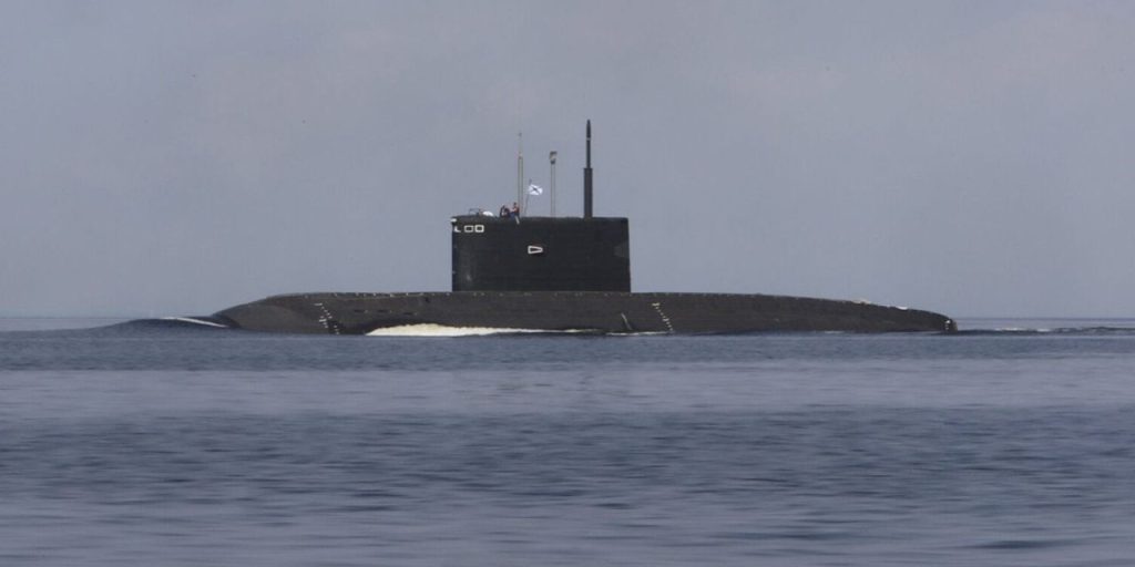 Atlantik’te tehlikeli yakınlaşma! Rus denizaltısı yeniden Fransa'da yüzeye çıktı