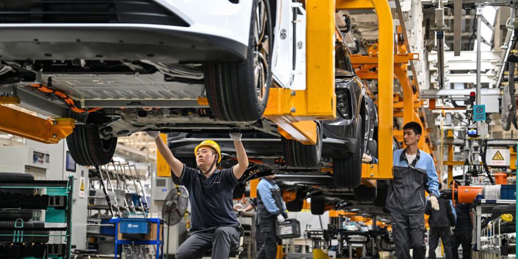 Domanda automobilistica debole e scenario incerto negli Stati Uniti e in Europa