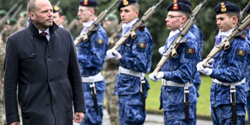 La Belgio Chiama a Raccolta 149.000 Giovani per la Difesa Nazionale in Risposta alle Minacce della Russia