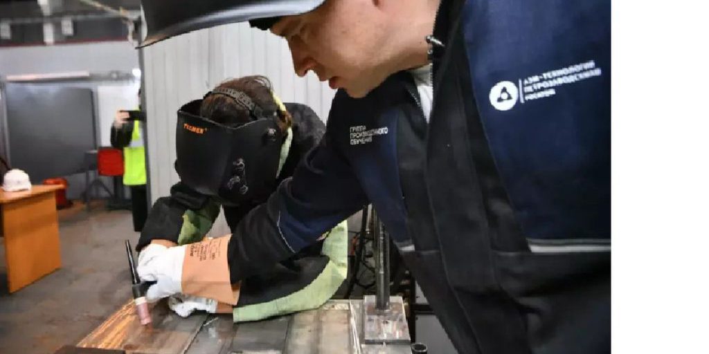 Лучший сварщик России провел мастер-класс в Петрозаводске