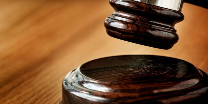 Aggressione fisica in Russia: uomo morde il naso di una donna durante una lite, risarcimento di 290.000 rubli