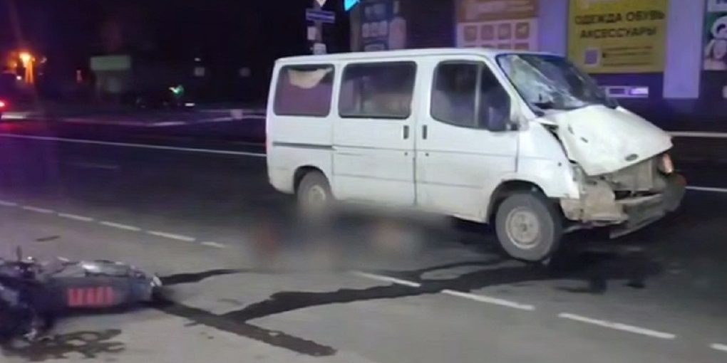 Tragedia a Makeevka: incidente mortale tra auto e motocicletta, indagini in corso