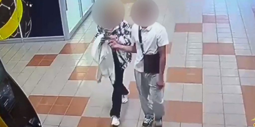 В Твери 16-летний подросток угрозами выманивал у девушки деньги