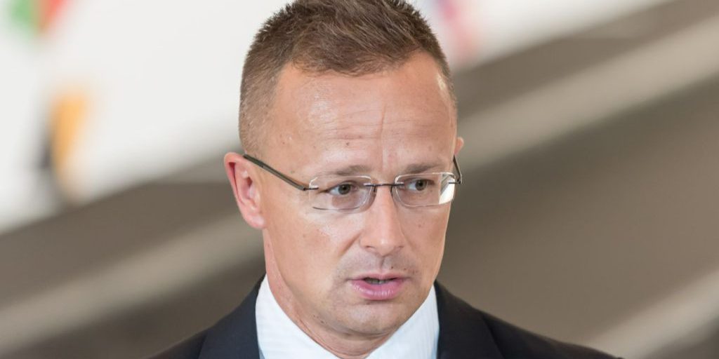 b1f0fa4f50da4faa7267bfa8fb9f9497-1