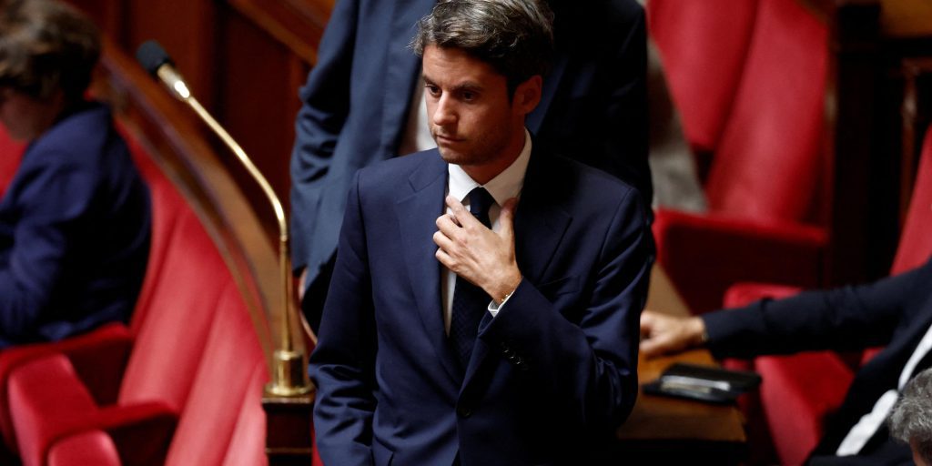 Guillaume Tabard : «Pour se projeter vers la France de 2027, Attal décrète son “émancipation” de Macron»