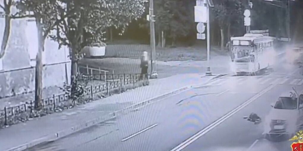 Incidente stradale a Sestoreck: un migrante investe uno studente di 15 anni, indagine in corso