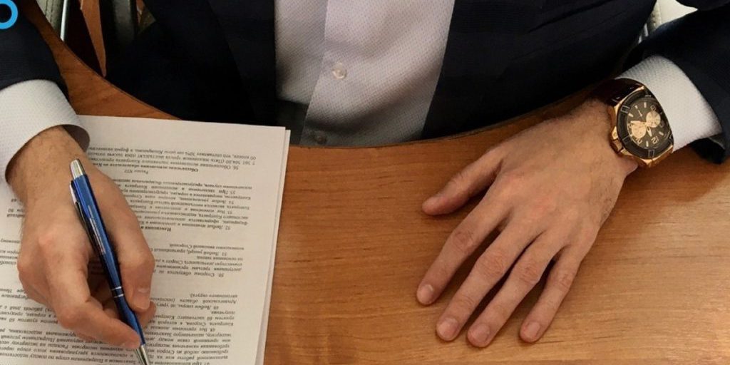 О поправках в правила ведения реестра контрактов поведали в НАО