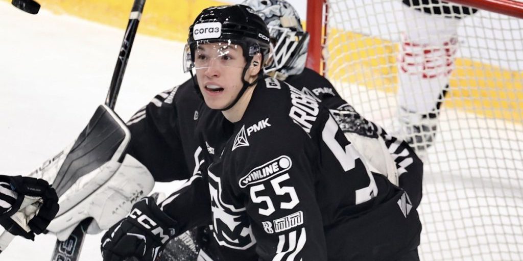 Защитник «Авангарда» Шарипзянов: Матч с «Трактором» мне не понравился