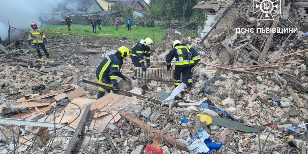 Attacco Russo in Ucraina: Quattro Morti e Preoccupazioni per la Sicurezza nella Regione di Leopoli