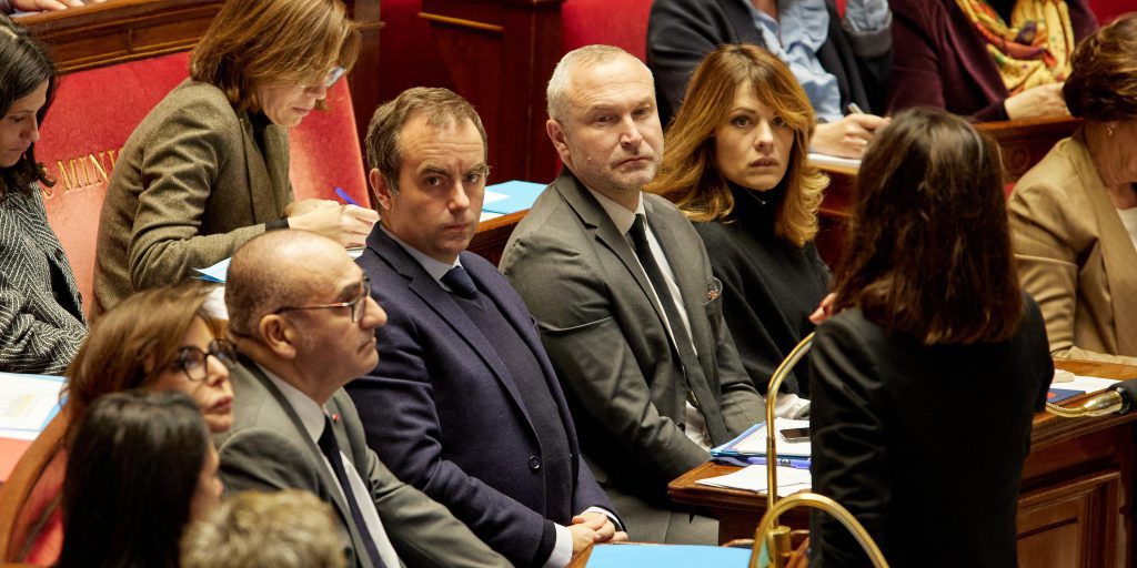 L'Assemblea nazionale esamina il bilancio 2026 con possibile ricorso all'articolo 49.3