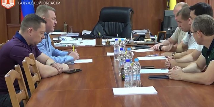 "Alexander Shpirenko a Pervomaisk: promuovere lo sviluppo sostenibile nel settore delle costruzioni nella regione di Kaluga"