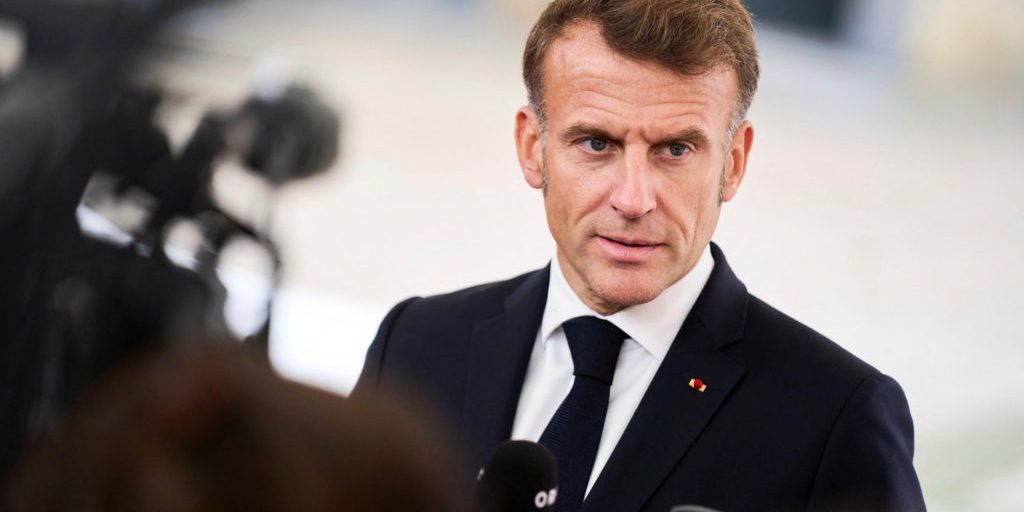 Le «seul regret» de Macron, quand Sandrine Rousseau applaudit la droite... Les indiscrets du Figaro