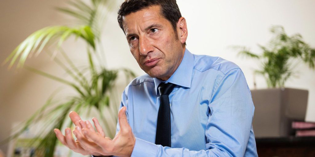 David Lisnard Avverte Les Républicains Sui Rischi di Un Governo Socialista e Spendaccione