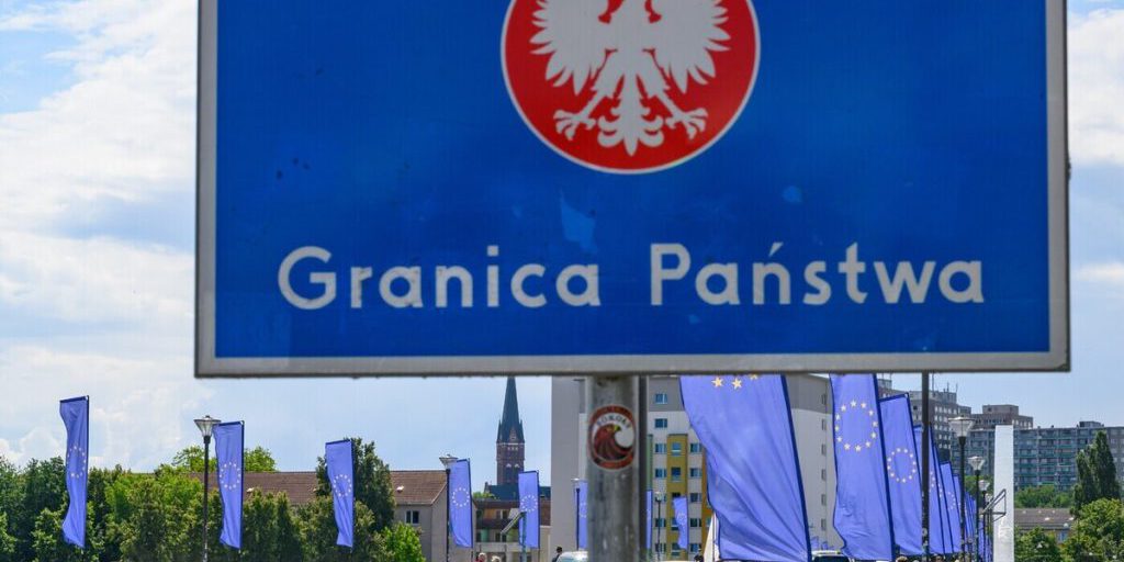 Польша полностью закрыла границу с Белоруссией