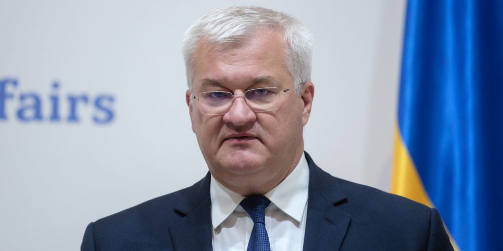 b73f6d85857c4369f23aa0c93cc114ea