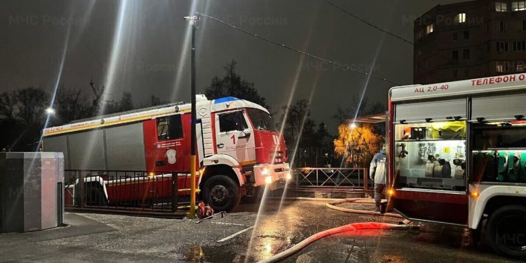 Десять детей эвакуированы с крупного пожара во Владимире