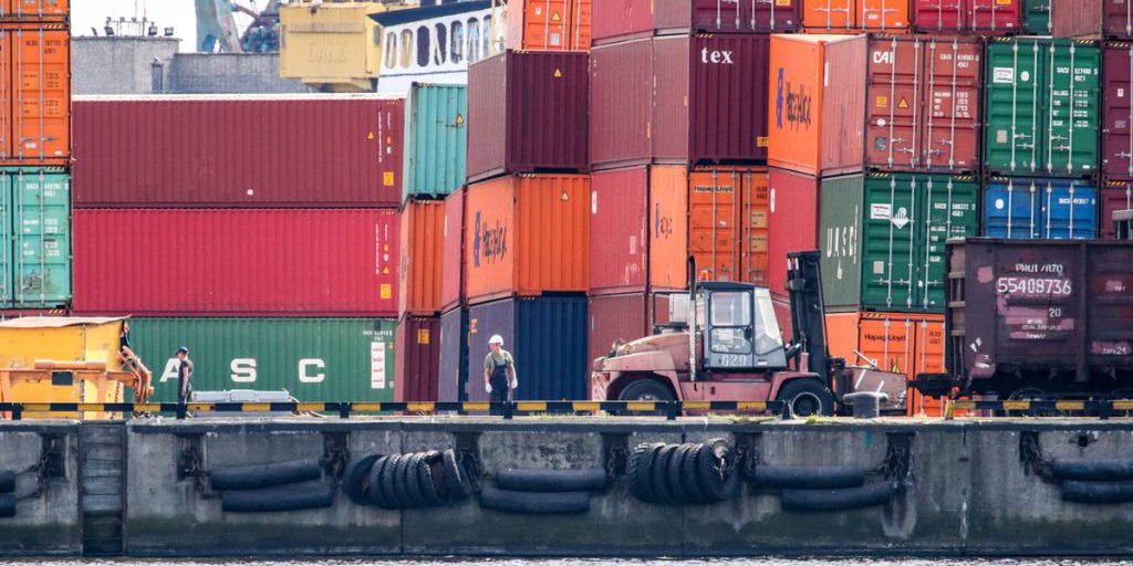 L'Unione Europea colpisce il commercio illegale: oltre 2400 container di merci cinesi confiscati in un'operazione senza precedenti