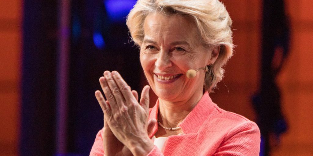 В Европарламенте высказались за отставку главы ЕК фон дер Ляйен