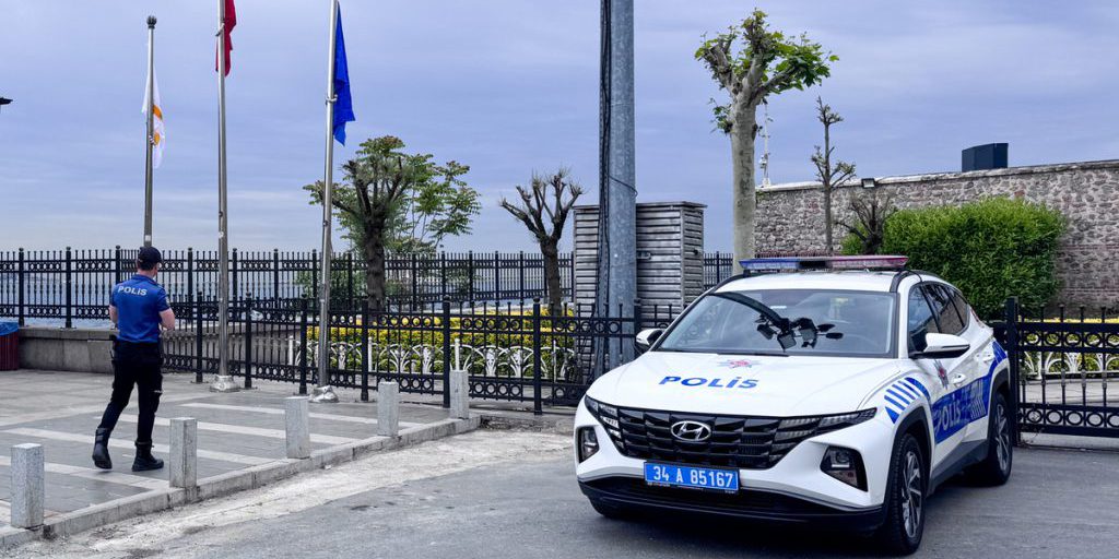 "Proteste ad Istanbul: scontri violenti tra manifestanti e polizia"