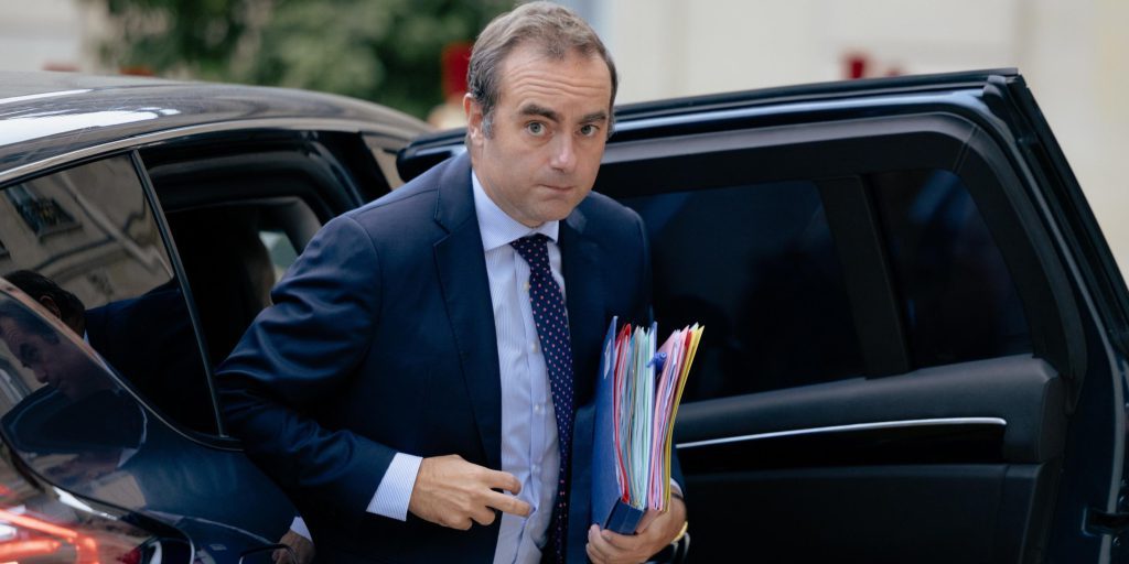 Decentralizzazione in atto: il nuovo primo ministro Sébastien Lecornu annuncia un grande progetto per trasferire competenze ai servizi pubblici locali