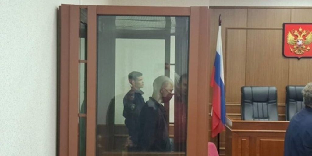 Зарезавшего двух бездомных 22-летнего россиянина посадили на 17 лет