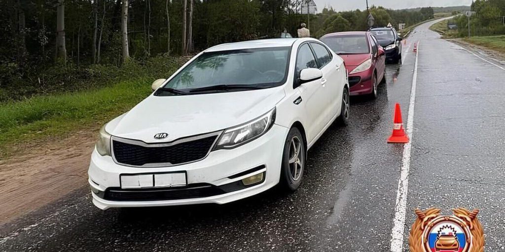 Три машины столкнулись на М-10 в Тверской области