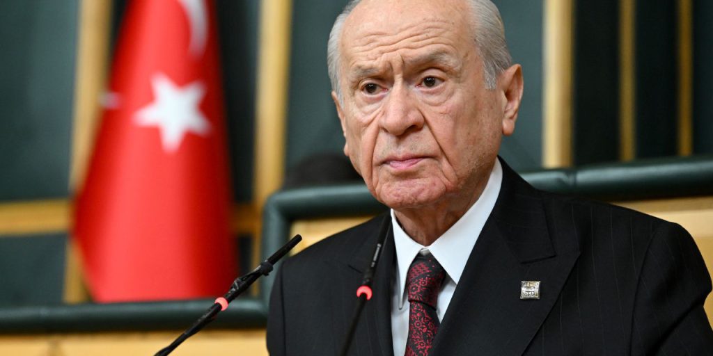 Il Leader del MHP Bahçeli Risponde alle Critiche sul Processo di Terörsüz Türkiye