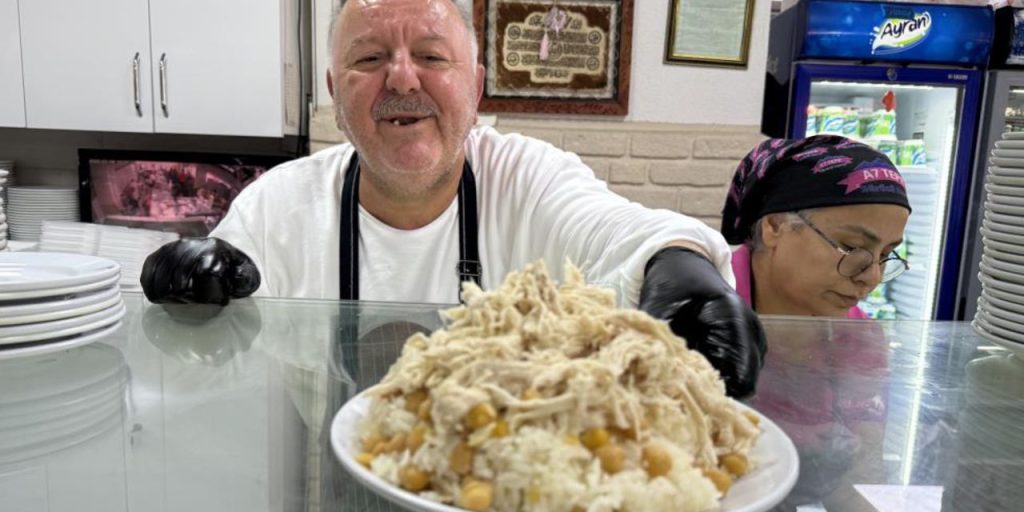 Bakan Şimşek'i örnek gösterdi: Her şey para değil! 'Gariban Pilavcısı' gönülleri fethetti