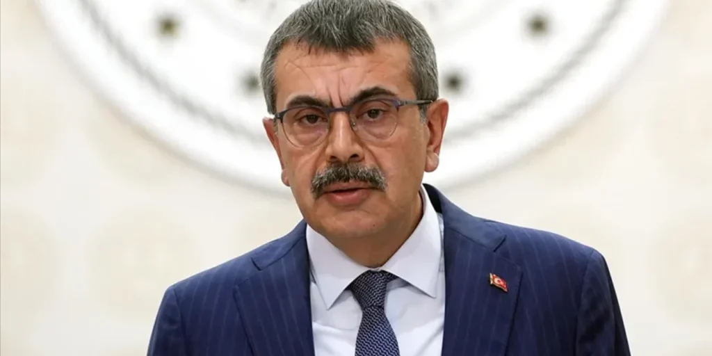 Ministero spiega il calcolo delle assegnazioni degli insegnanti e annuncia la pianificazione delle quote per il prossimo anno