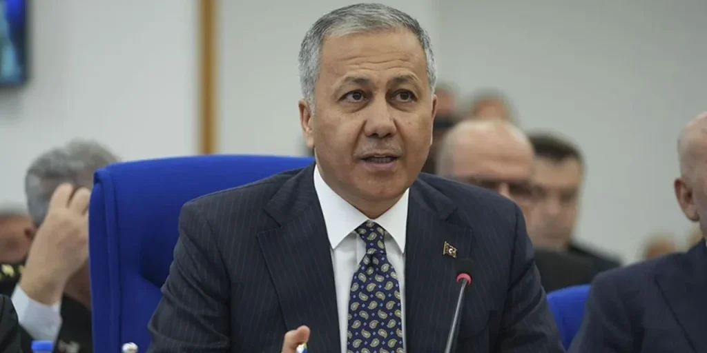 Ministero dell'Interno presenta dati su indagini comunali, ispezioni nei centri di ritorno e cittadinanza eccezionale per siriani: politica di zero tolleranza