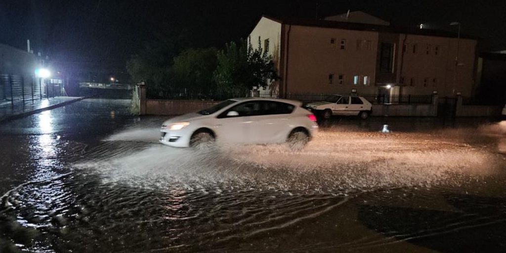 Freddo dai Balcani colpisce la città di Edirne in Turchia con piogge e temperature basse