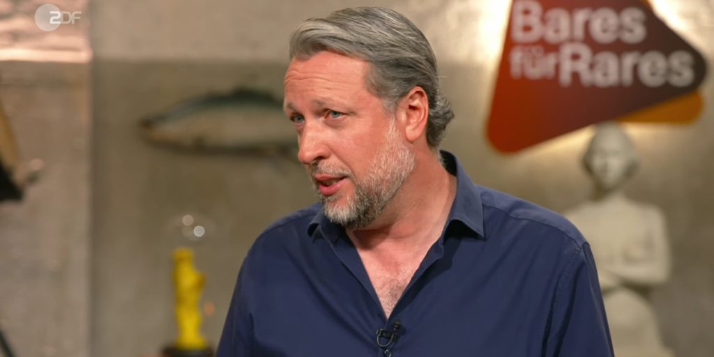 Un anello di sorpresa: quando gli esperti sbagliano e i commercianti scoprono il vero valore