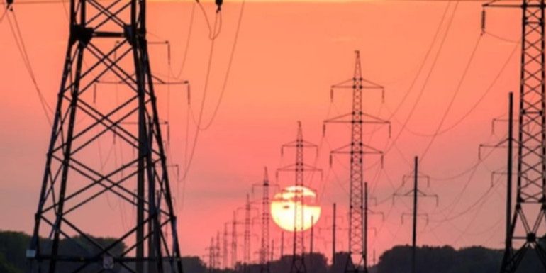 Emergency power outages introduced in Kyiv and several oblasts after overnight attack