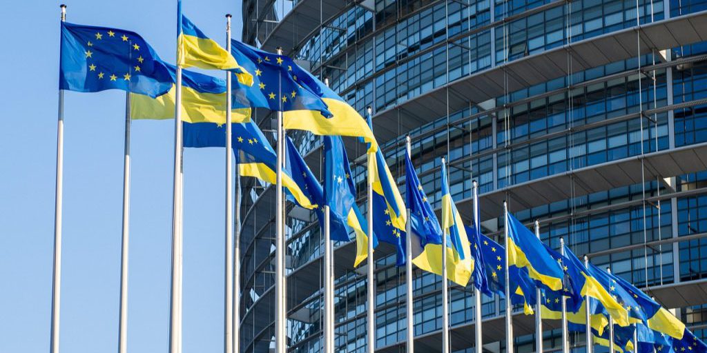 Politico: EU discussing new accession model for Ukraine and Moldova – without full voting rights