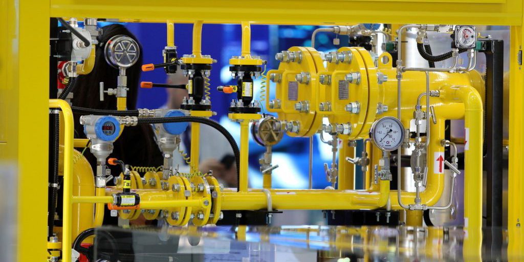 На одном из НПЗ произошел взрыв, есть пострадавший