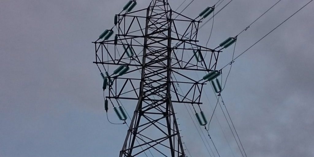 В Ростовской области энергетические компании перешли на особый режим работы из-за дождей