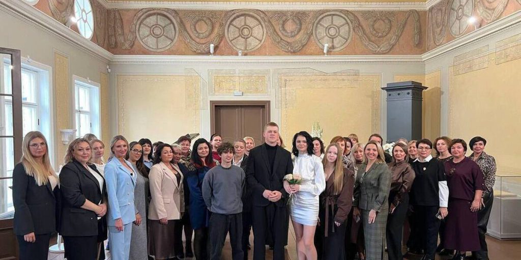 В «Парке Монрепо» состоялась последняя в этом сезоне выездная регистрация брака