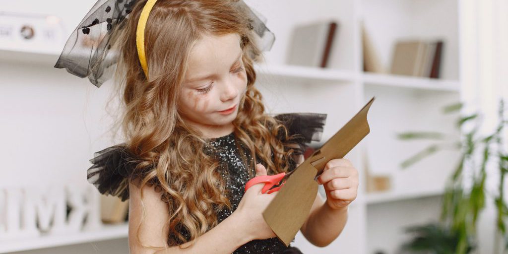 Nuova Associazione Creativa per Bambini "Zarja" Aperta all'Accademia di Cultura e Arte di Luhans'k