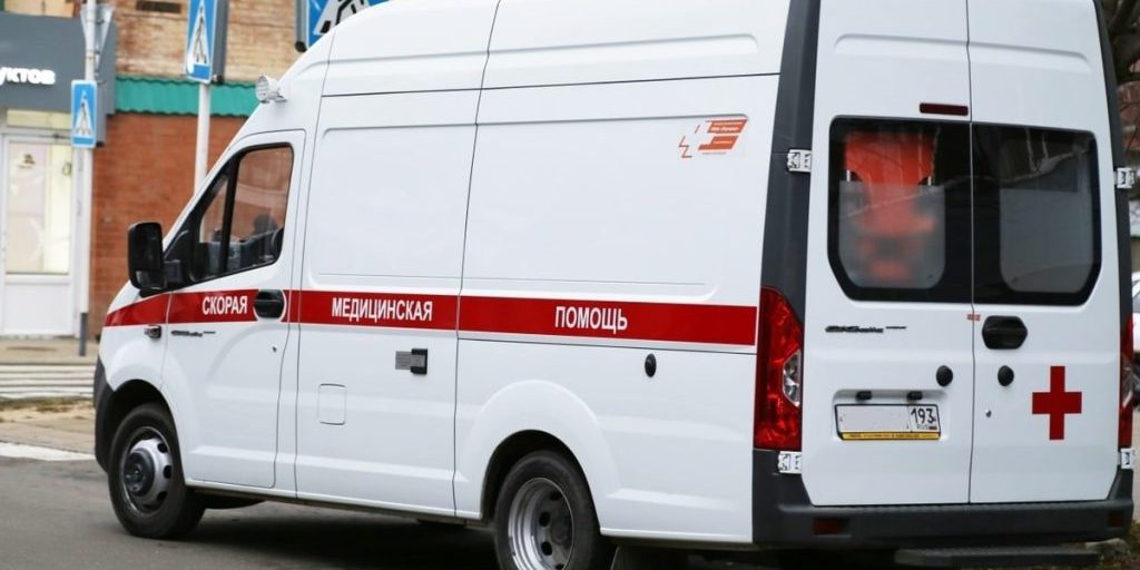 Settimana di lotta contro l'ictus in Russia: una campagna per la sensibilizzazione e la prevenzione di una delle principali cause di morte e disabilità a livello mondiale 

Approfondimento
La Settimana di lotta contro l'ictus è un'iniziativa volta a sensibilizzare la popolazione sui rischi e le conseguenze di questa patologia. L'ictus è una delle principali cause di morte e disabilità a livello mondiale.

Possibili Conseguenze
Le conseguenze di un ictus possono essere gravi e durature, influenzando la qualità della vita delle persone colpite. È fondamentale quindi prendere misure preventive e diagnosticare tempestivamente i sintomi per ridurre il rischio di danni permanenti.

Opinione
Secondo gli esperti, campagne di sensibilizzazione come la Settimana di lotta contro l'ictus sono essenziali per informare la popolazione sui fattori di rischio e sulle strategie di prevenzione.

Analisi Critica dei Fatti
L'organizzazione di eventi come la Settimana di lotta contro l'ictus richiede una collaborazione tra istituzioni sanitarie, organizzazioni non governative e comunità locali. È cruciale valutare l'efficacia di tali iniziative e identificare aree di miglioramento per future campagne.

Relazioni con altri fatti
La lotta contro l'ictus è strettamente legata ad altre questioni di salute pubblica, come la prevenzione delle malattie cardiovascolari e la promozione di stili di vita salutari. Iniziative come la Settimana di lotta contro l'ictus possono avere un impatto positivo su questi aspetti.

Contesto storico
La consapevolezza sull'ictus e le sue conseguenze è aumentata negli ultimi decenni, grazie a ricerche e campagne di sensibilizzazione. La Settimana di lotta contro l'ictus si inserisce in questo contesto, contribuendo a migliorare la comprensione e la prevenzione di questa patologia.

Fonti
Fonte: TASS