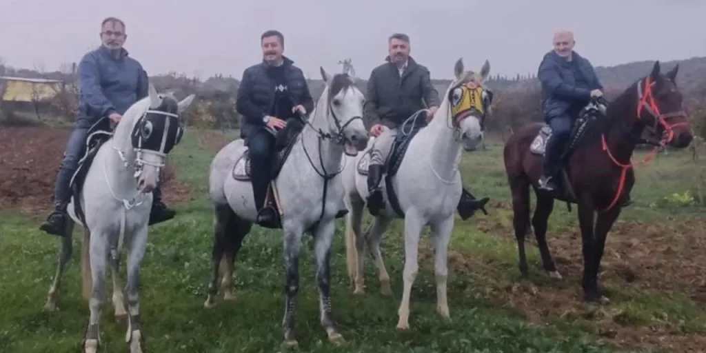 Sostegno al benessere: i sindaci di Yıldırım e Yenişehir cavalcano insieme per ridurre lo stress