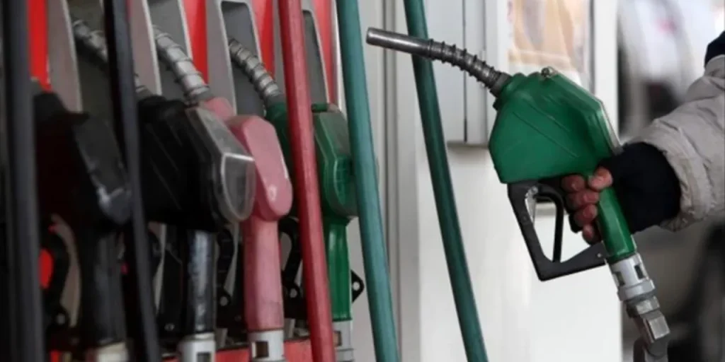 Prezzi della benzina in calo: sconto aggiuntivo previsto per i consumatori