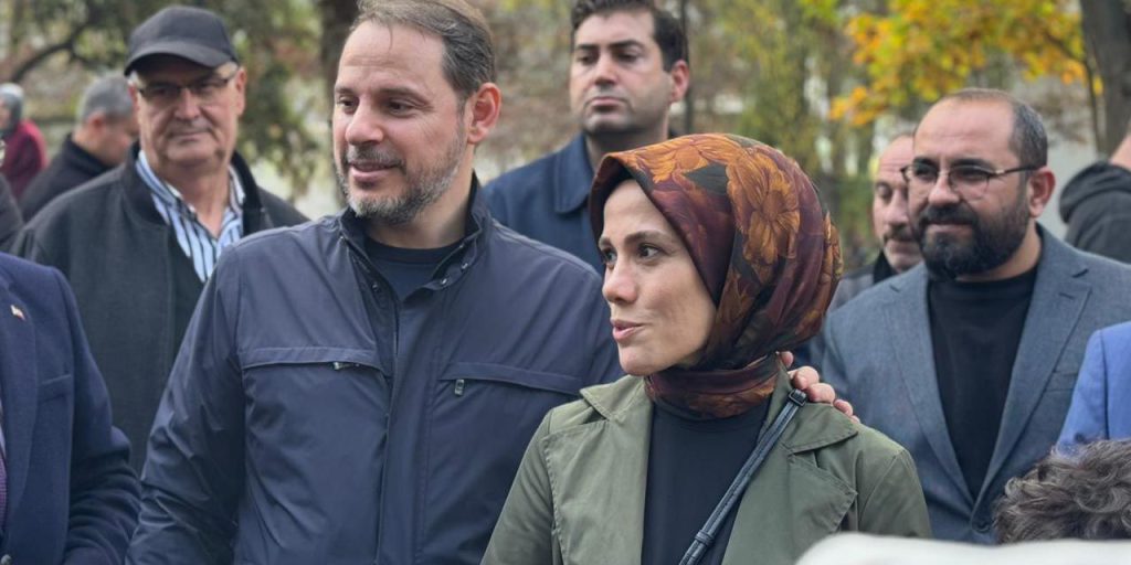 Berat Albayrak riappare in pubblico dopo un lungo silenzio: cosa significa per la Turchia?