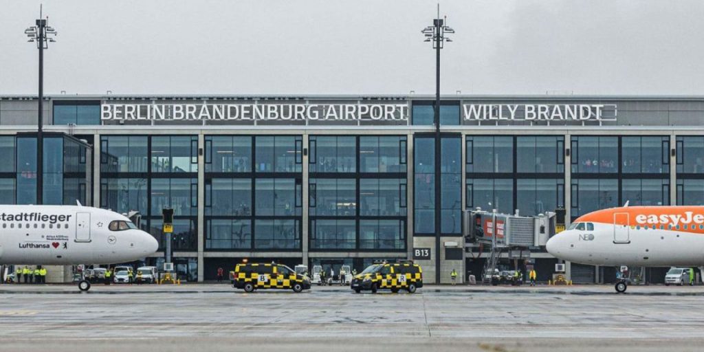 Allarme aereo a Berlino: traffico sospeso per avvistamento di drone russo