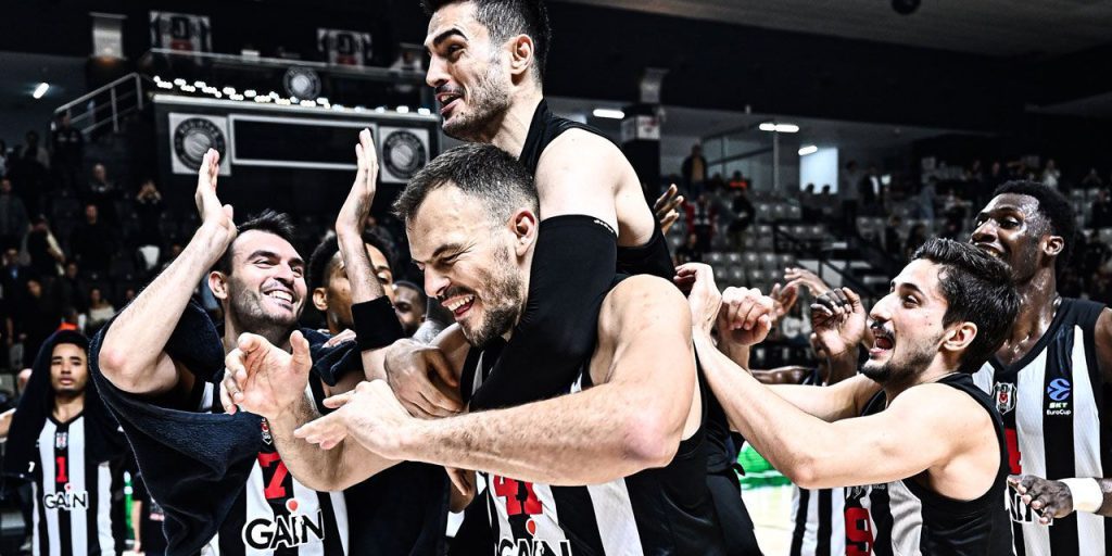 Beşiktaş, Avrupa'da ilk galibiyetini aldı