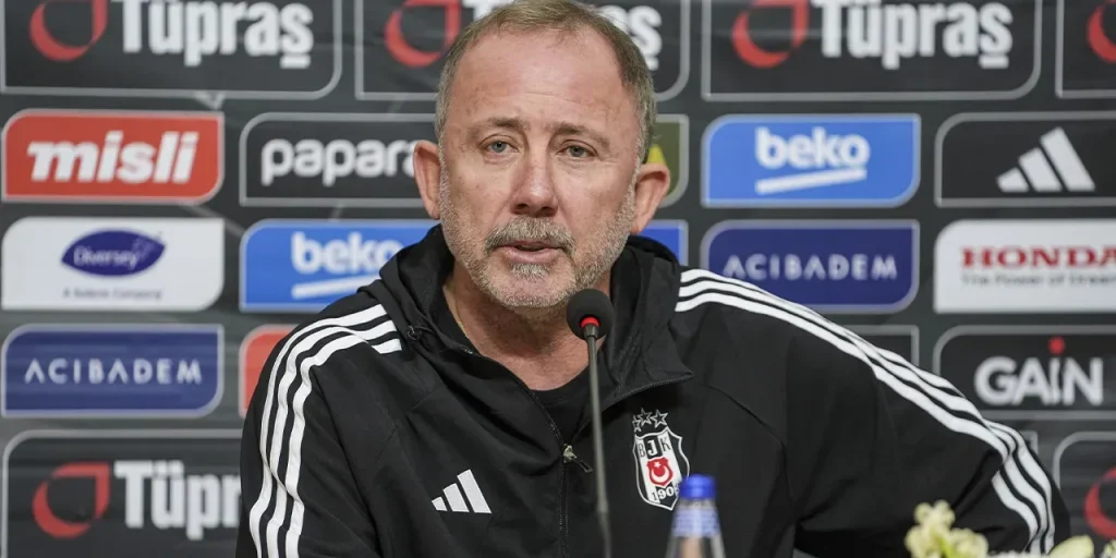 Beşiktaş annuncia intervento di angiografia per l'allenatore Sergen Yalçın