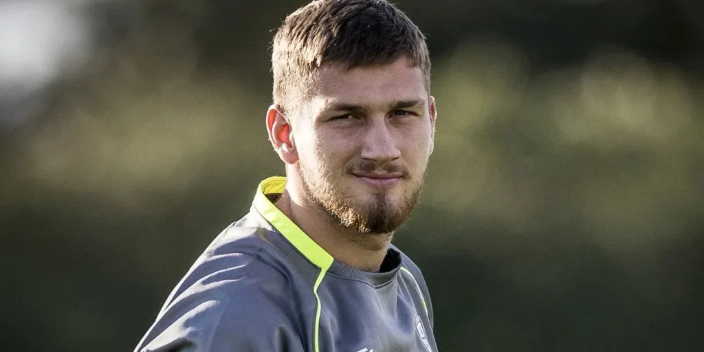 Cagliari abbassa l'opzione di acquisto di Semih Kılıçsoy a 12.000 euro