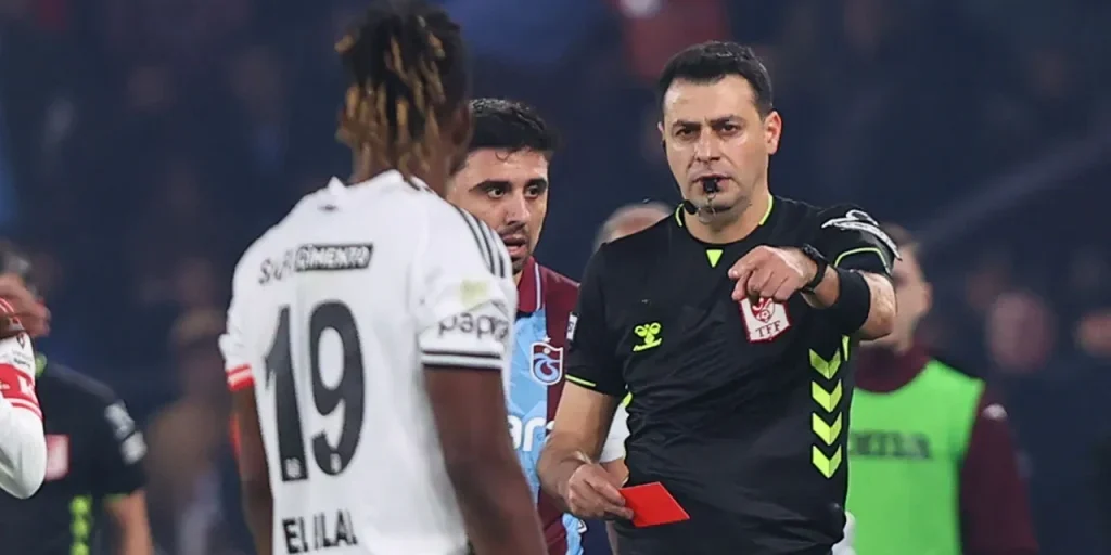 El Bilal Toure sospeso per due partite dopo cartellino rosso diretto