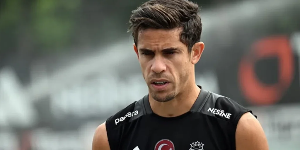 Beşiktaş accetta la richiesta di Gabriel Paulista di lasciare la squadra per motivi familiari e avvia trattative di trasferimento