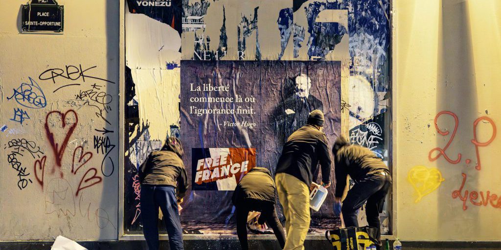 Adesivi “Free France” coprono muri dell’ultragauche in risposta al movimento “Free Gaza”