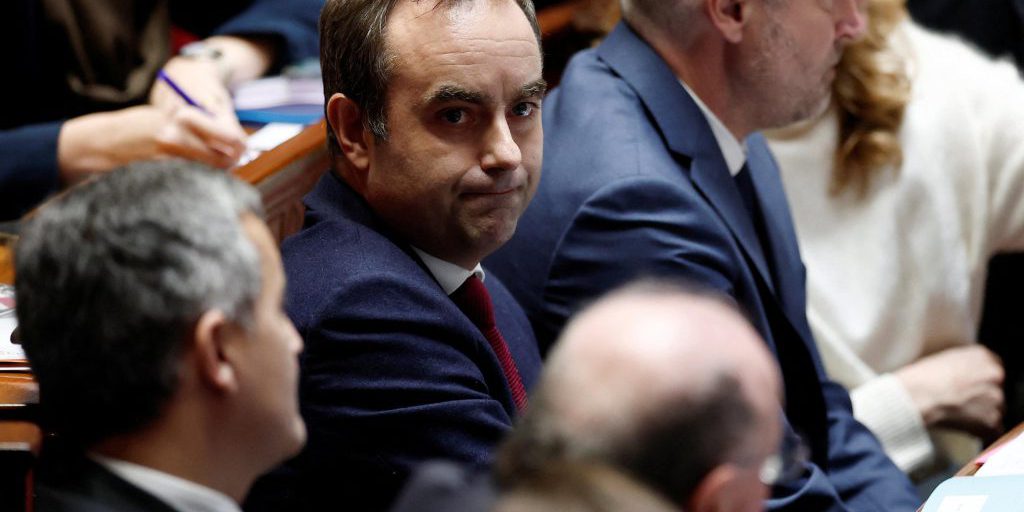 Les Français anticipent un échec de Lecornu sur le budget et la chute de son gouvernement